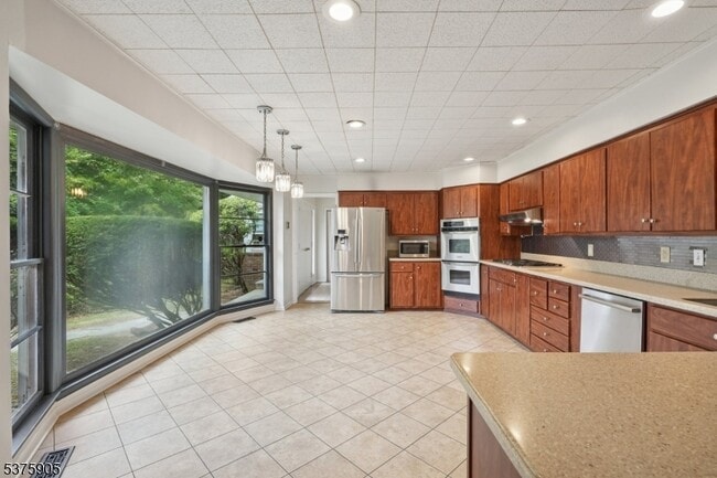 property at 18 Dorison Dr