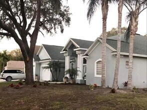 1070 Lake Deeson Woods Ln in Lakeland, FL - Building Photo - Building Photo