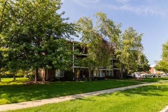 Mallard Ridge in Lindenhurst, IL - Foto de edificio - Building Photo