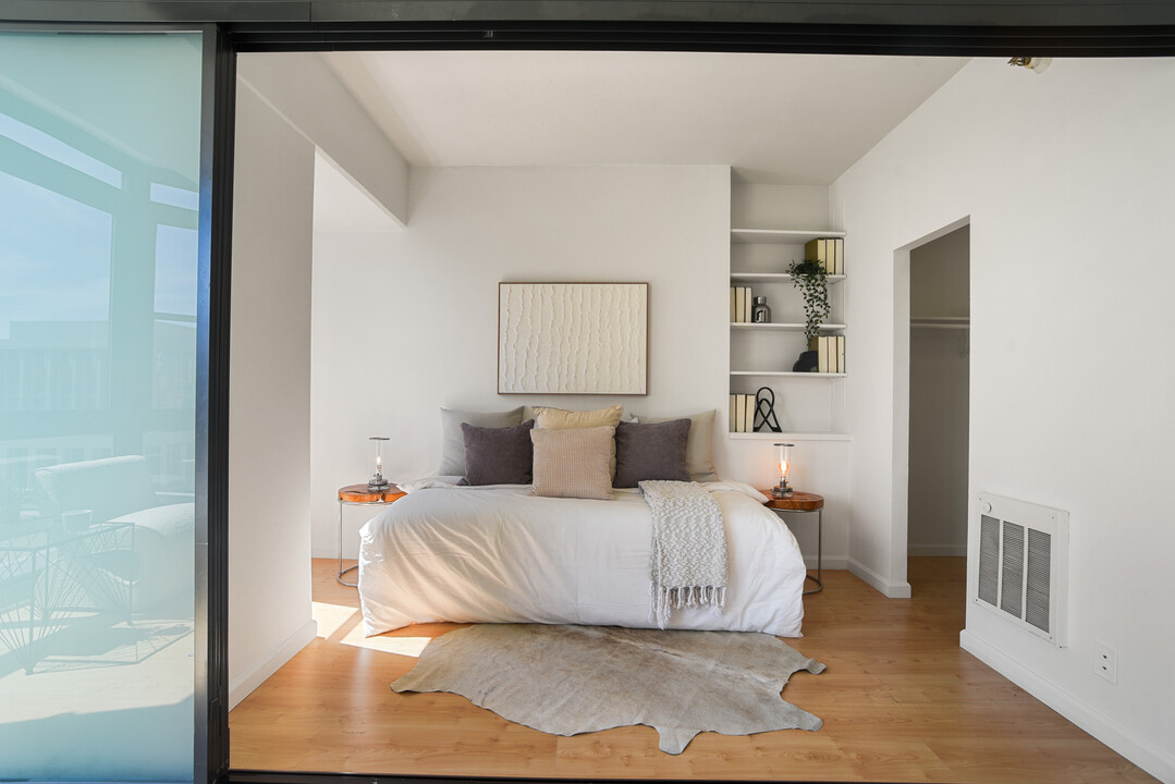 1 Daniel Burnham Court, Unit 407 in San Francisco, CA - Building Photo