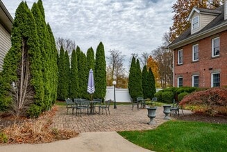 380 Main St in Wallingford, CT - Building Photo - Building Photo