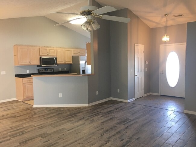 1222 Gailard Dr in Conway, SC - Building Photo - Building Photo