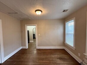 2542 NW 12th St in Oklahoma City, OK - Building Photo - Building Photo