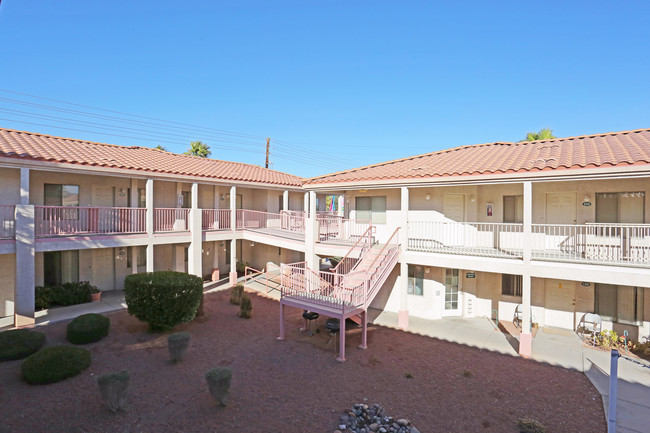 Nellis Gate Apartments in Las Vegas, NV - Building Photo - Building Photo