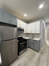 86 Zabriskie St, Unit 3 in Jersey City, NJ - Foto de edificio - Building Photo