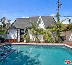 465 S Mansfield Ave in Los Angeles, CA - Building Photo - Building Photo