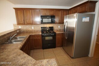 14348 Smokey Point Dr in El Paso, TX - Building Photo - Building Photo