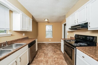 3015 Apple Valley Ln in Birmingham, AL - Building Photo - Building Photo