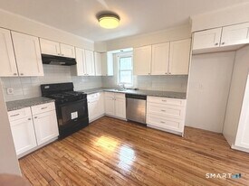85A Long Hill Ave in Shelton, CT - Building Photo
