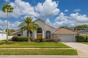 8101 Canyon Lake Cir in Orlando, FL - Building Photo