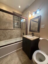 2306 S Marshall Blvd in Chicago, IL - Foto de edificio - Building Photo