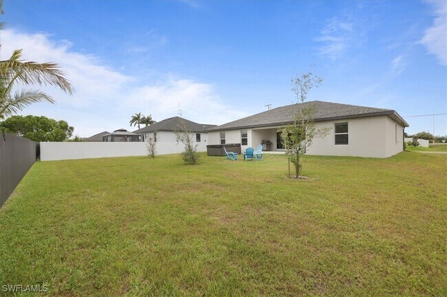 315 SW 31st Pl in Cape Coral, FL - Building Photo - Building Photo