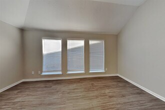 1266 Deerbrook Dr in Sugar Land, TX - Building Photo - Building Photo