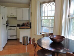 333 Harvard St, Unit 2 in Cambridge, MA - Building Photo - Building Photo