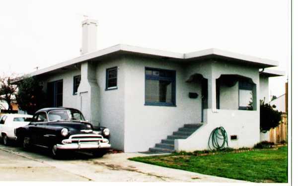 16200 Hesperian Blvd in San Lorenzo, CA - Building Photo - Building Photo