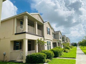 16348 Brisk Breeze Aly in Winter Garden, FL - Building Photo - Building Photo