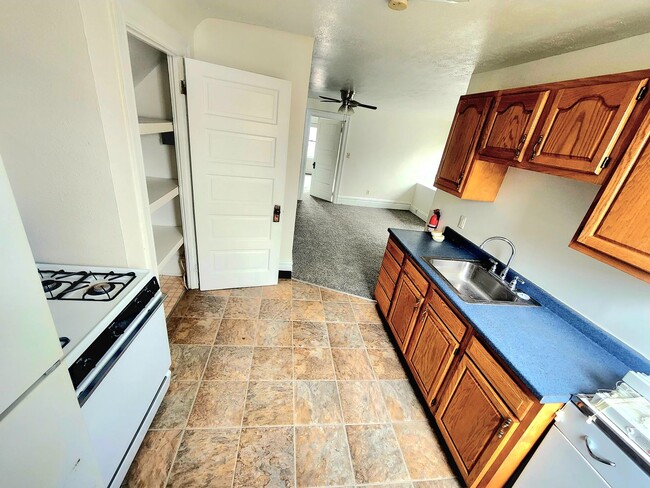 44 Kendall Ave-Unit -Unit 3 in Pittsburgh, PA - Building Photo - Building Photo