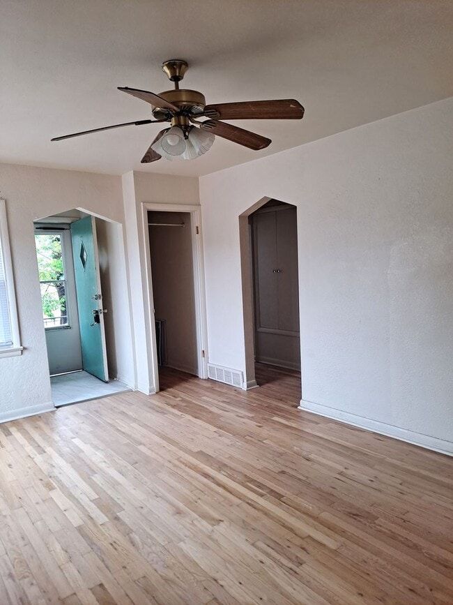 property at 426-426 1/2 Polk St