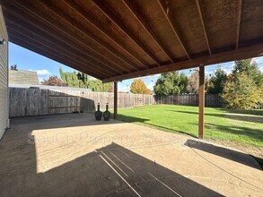 992 S Palmetto St in Cornelius, OR - Building Photo - Building Photo