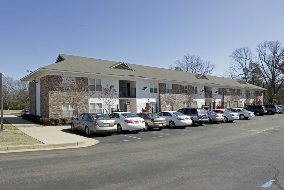 Marshall Hall in Senatobia, MS - Building Photo