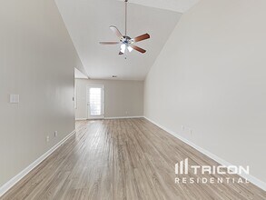 204 Wexford Dr in Clayton, NC - Building Photo - Building Photo