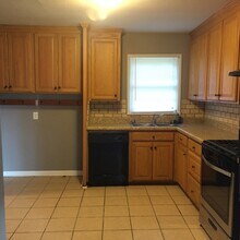 1510 Leslie St in Bossier City, LA - Building Photo - Building Photo