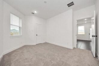 1422 Shaded Rock Dr in Sienna, TX - Building Photo - Building Photo