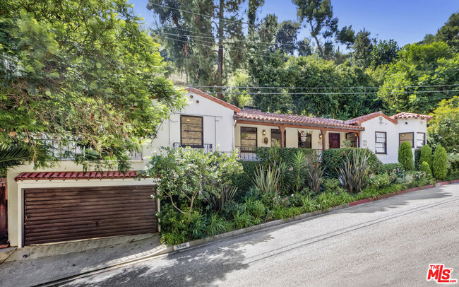 5946 Tuxedo Terrace in Los Angeles, CA - Foto de edificio - Building Photo