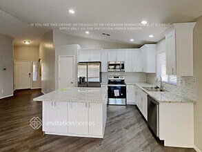 13185 W Mauna Loa Ln in Surprise, AZ - Building Photo - Building Photo