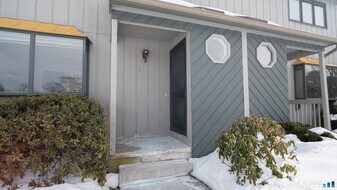 147 Skyview Dr in Cromwell, CT - Building Photo