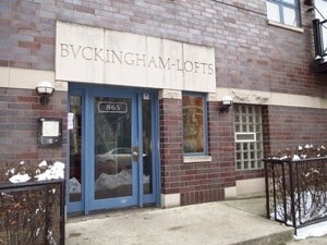 property at 865 W Buckingham Pl