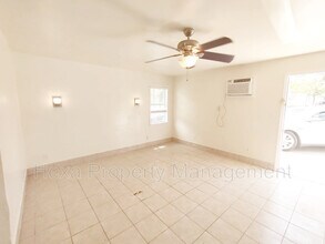2511 Farm to Market 646 Rd N in Santa Fe, TX - Building Photo - Building Photo