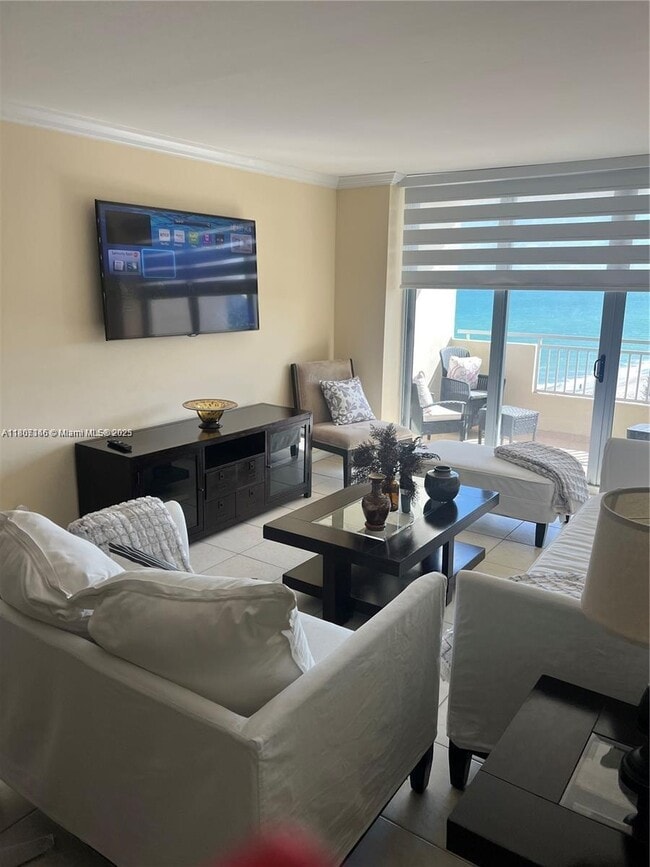 3180 S Ocean Dr, Unit 709 in Hallandale Beach, FL - Building Photo - Building Photo