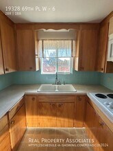 19328 69th Pl W in Lynnwood, WA - Building Photo - Building Photo