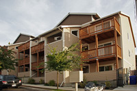 11940 SE Ash St in Portland, OR - Foto de edificio - Building Photo