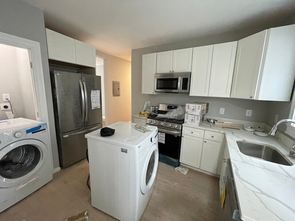 33 Hancock St, Unit 3 in Somerville, MA - Building Photo