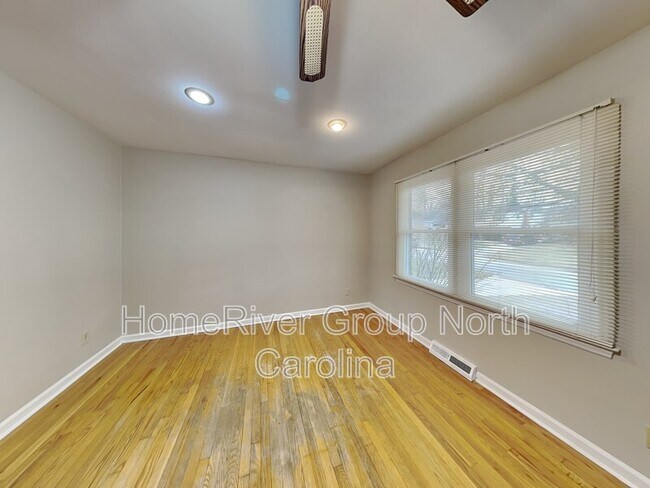2507 Yow Rd in Greensboro, NC - Building Photo - Building Photo