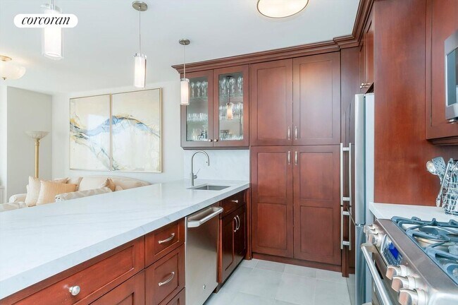 422 E 72nd St in New York, NY - Foto de edificio - Building Photo