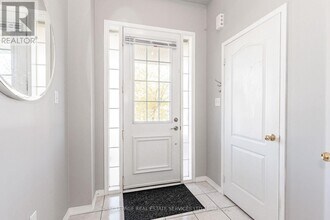 2041 Fiddlers Way in Oakville, ON - Building Photo - Building Photo