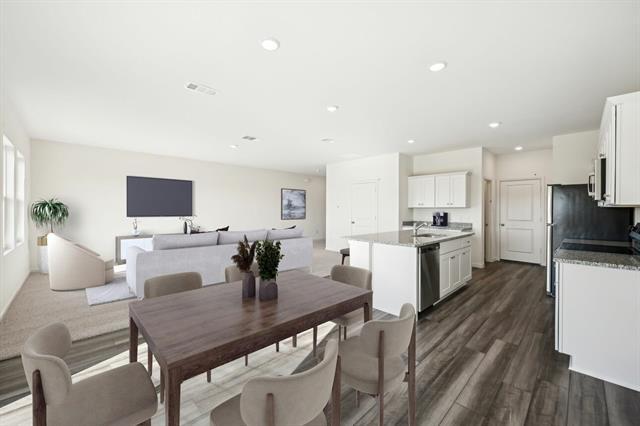 property at 5943 Sahara Dr