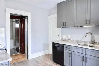 4225 W 49th St in Cleveland, OH - Building Photo - Building Photo