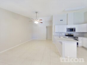 12318 Cloverstone Dr in Tampa, FL - Building Photo - Building Photo