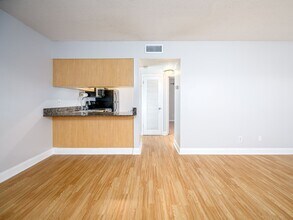 120 S Church Ave in Tampa, FL - Building Photo - Building Photo