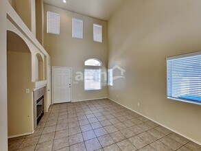 9318 Aventurine Ct in Las Vegas, NV - Building Photo - Building Photo