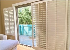 5700 Etiwanda Ave, Unit 275 in Los Angeles, CA - Building Photo