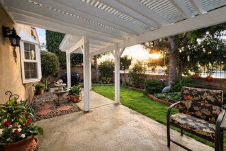 1829 Mirador Dr in Azusa, CA - Foto de edificio - Building Photo