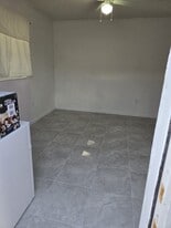 4670 SW 133rd Ave, Unit Room for rent in Miami, FL - Building Photo