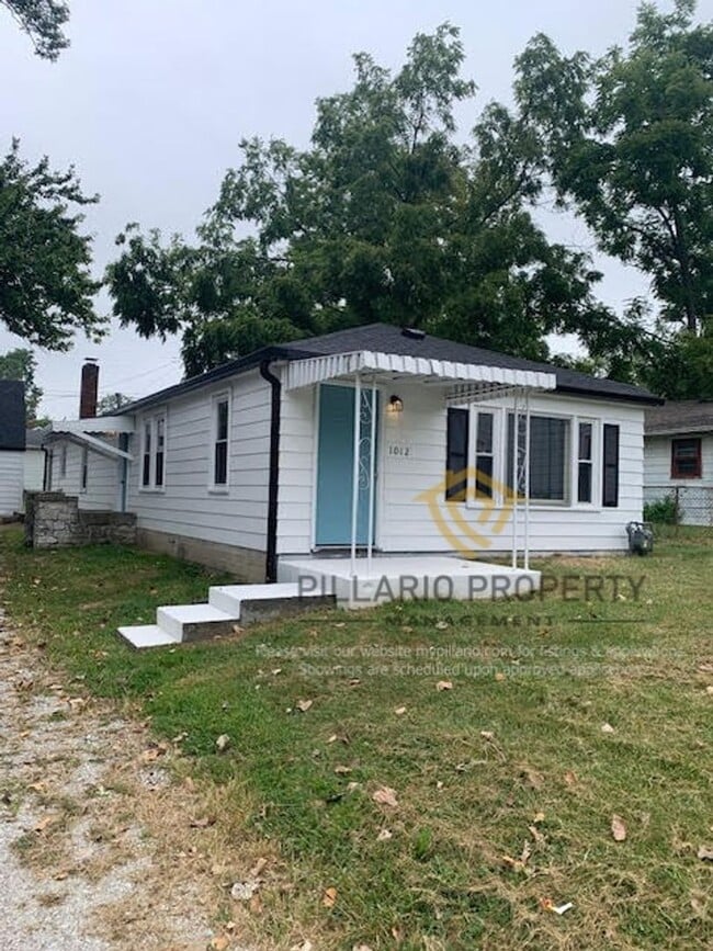 property at 1012-1014 S Worth Ave