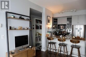 438 King St W in Toronto, ON - Building Photo - Building Photo