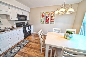 Winchester Commons in Huntsville, AL - Foto de edificio - Building Photo